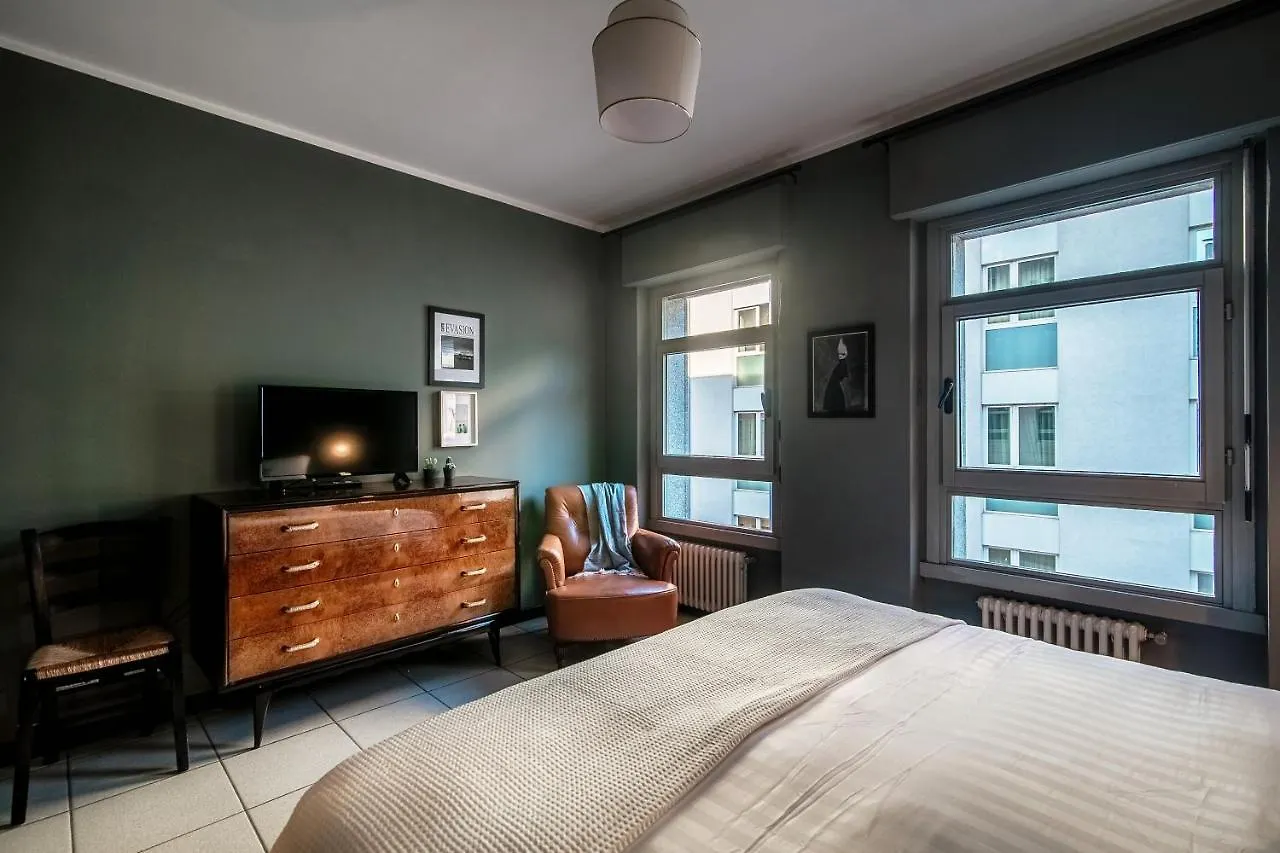 Home N 5 By Quokka 360 - Vintage-Soul Flat On Como Cathedral Apartment