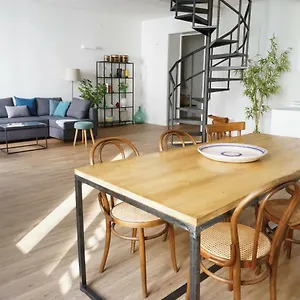 https://t-home-stylish-apartment-palermo-center.sicilyhotelsitaly.net