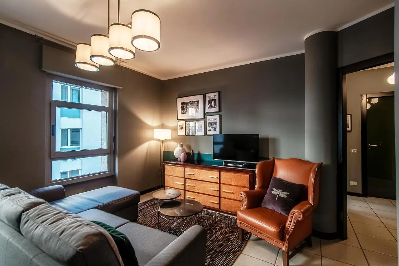 Home N 5 By Quokka 360 - Vintage-Soul Flat On Como Cathedral Apartment